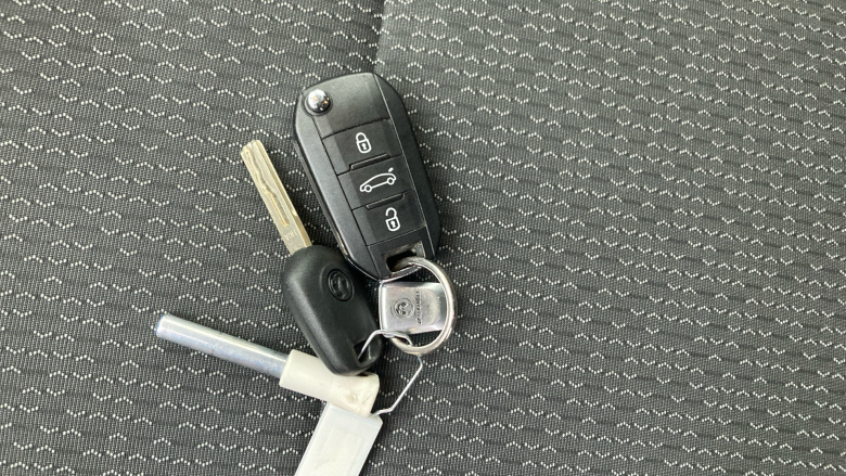 Vauxhall Crossland 1.2 Design 5dr Petrol Hatchback